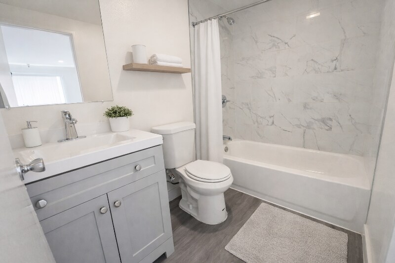 Building Photo - 843 S Ardmore Ave