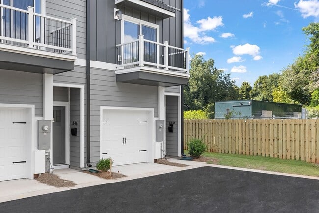 Building Photo - Brand New Townhomes For Lease in WestEnd