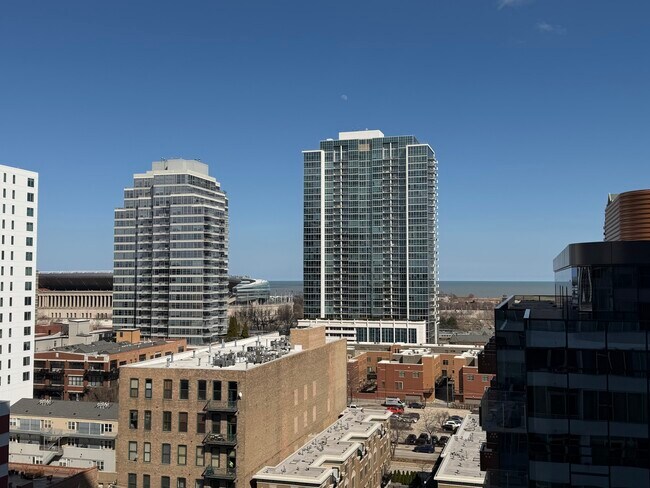 Building Photo - 1720 S Michigan Ave