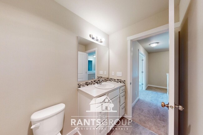 Building Photo - Leah's Landing