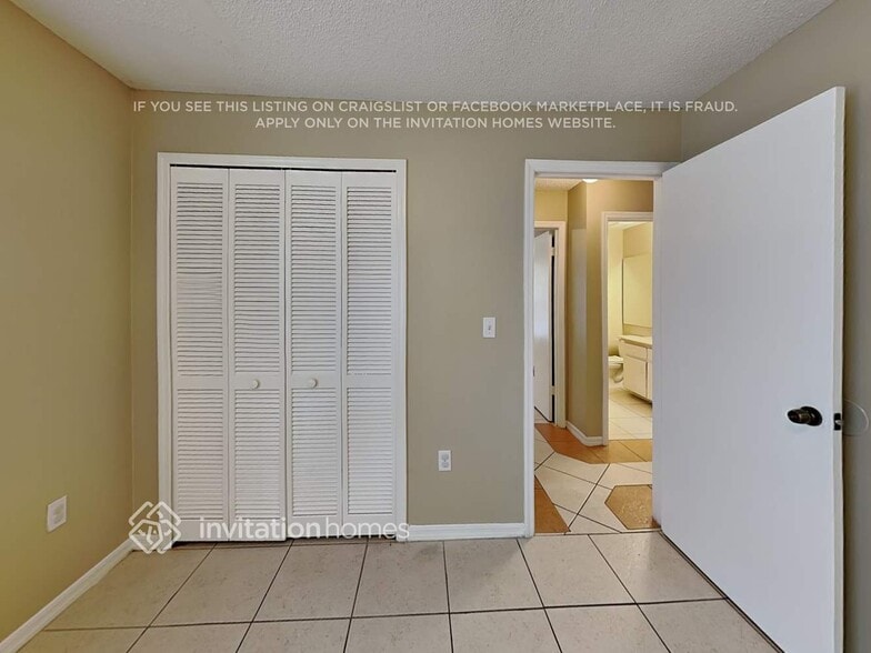 Building Photo - 7792 Indian Ridge Trail N