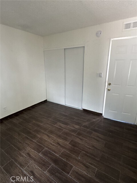 Building Photo - 8847 Willis Ave