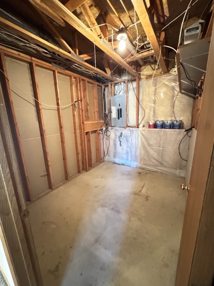 Building Photo - 3567 Arbor Dr NW