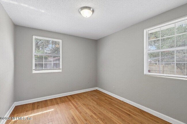 Building Photo - 356 Tidewater Cir W