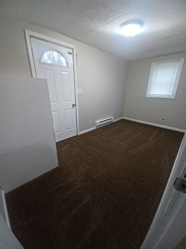 Building Photo - 1195 Faber Ave