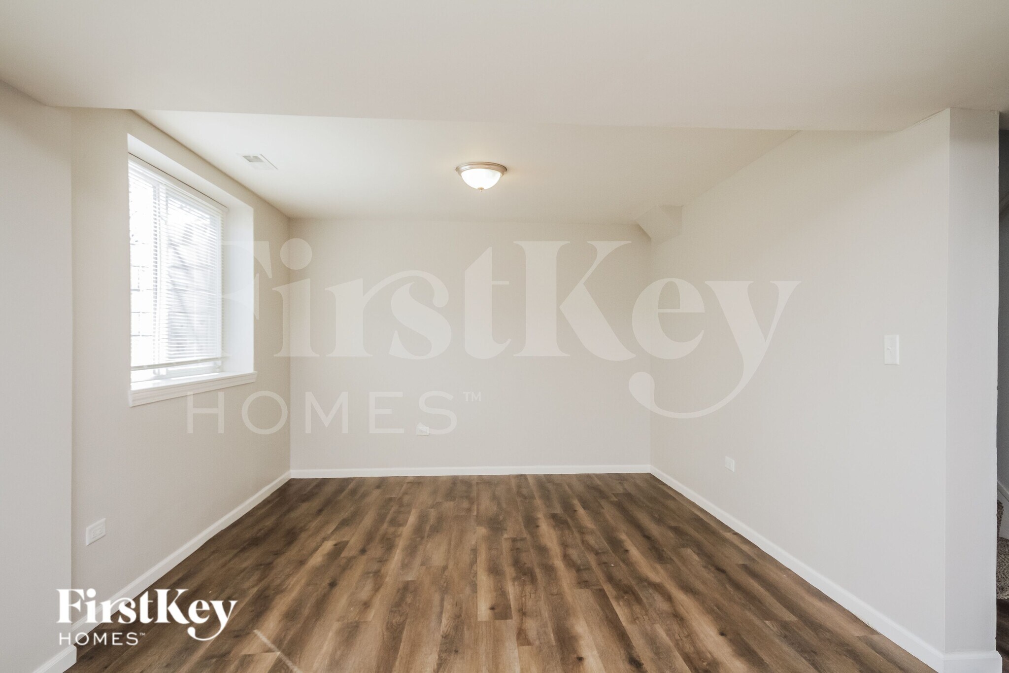 Building Photo - 341 Emery Ave