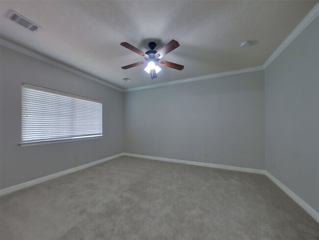 Building Photo - 103 Lullaby Ln