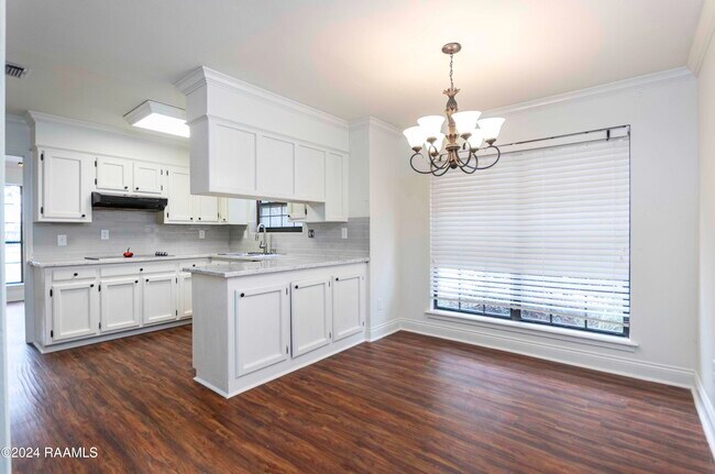 Building Photo - 308 Burdin Rd