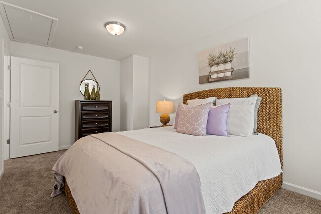 Building Photo - Last One - Brand-New 4 Bedroom with flex s...