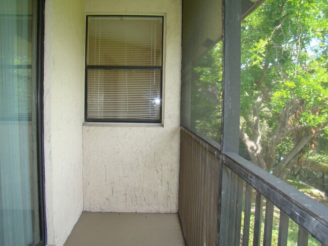 Building Photo - AFFORDABLE 2/2 IN CORAL SPRINGS! Great Location + Amazing Specials!