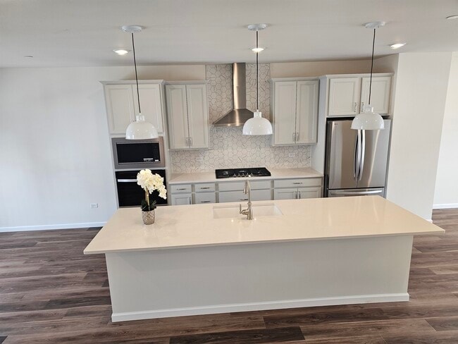 Building Photo - 6303 Sandbelt Dr