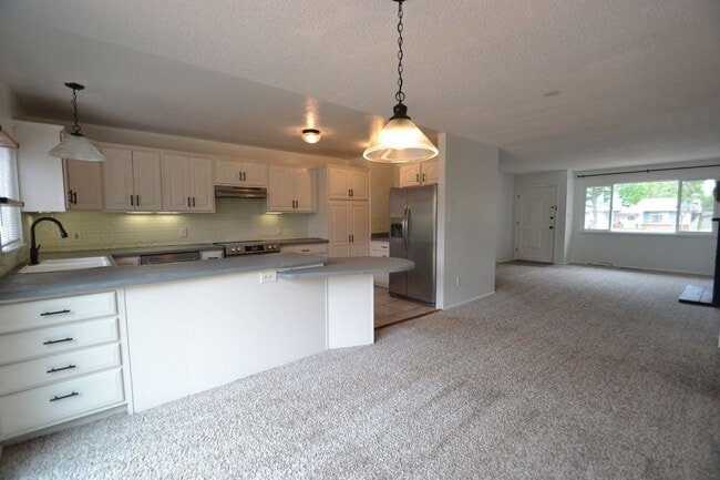 Building Photo - 3106 Gomer Ave