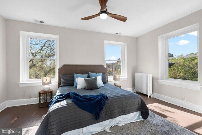 Building Photo - 1616 Kilbourne Pl NW