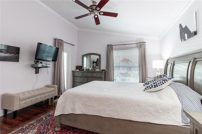 Building Photo - 16204 Nottingham Park Way