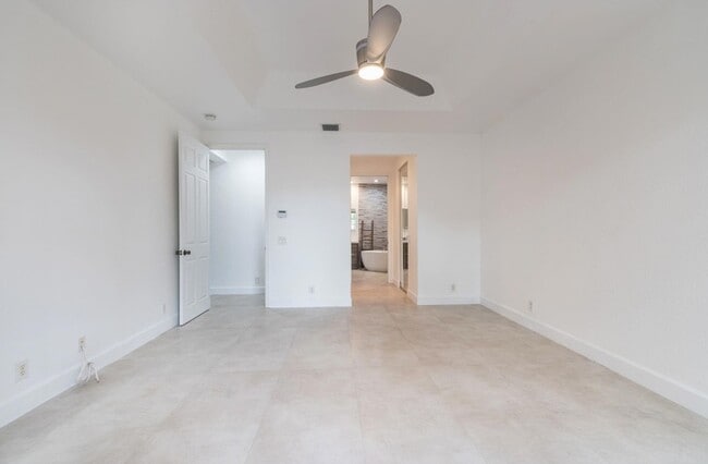 Building Photo - 2604 Center Ct Dr