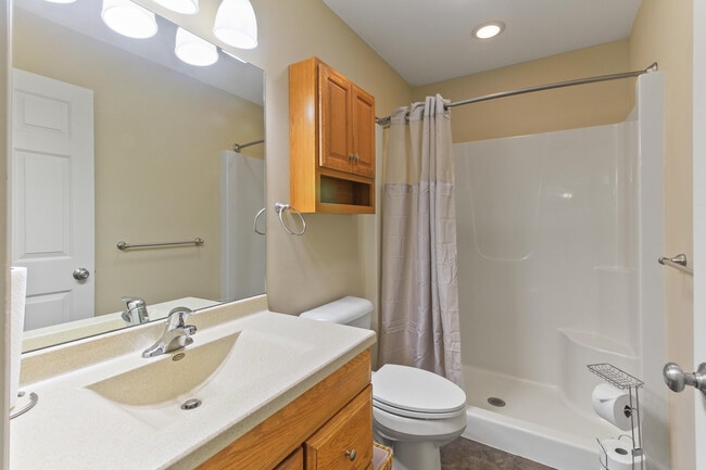 Building Photo - N7439 Mariner Hills Cir