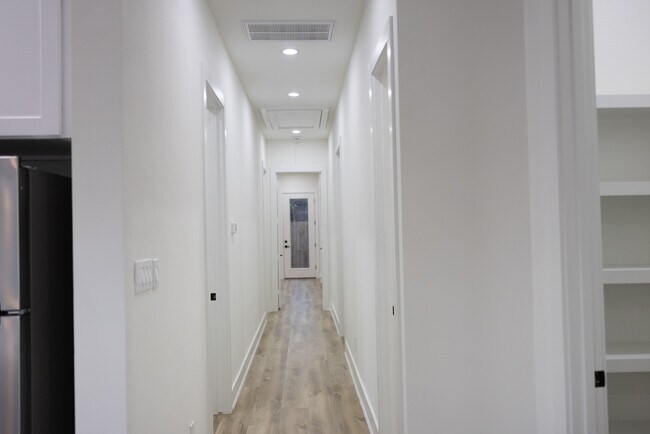 Building Photo - 3909 Maggie St