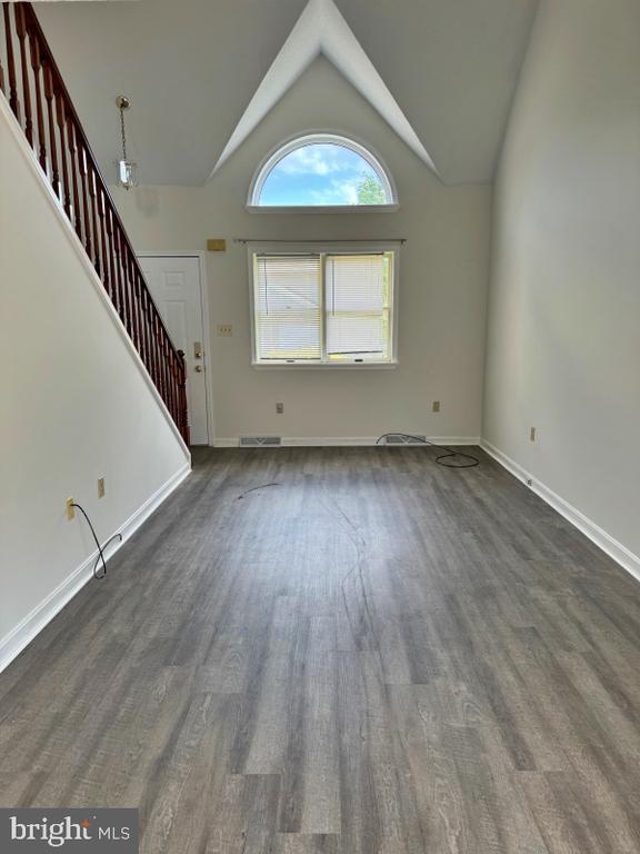 Building Photo - 28 Jean Lo Way