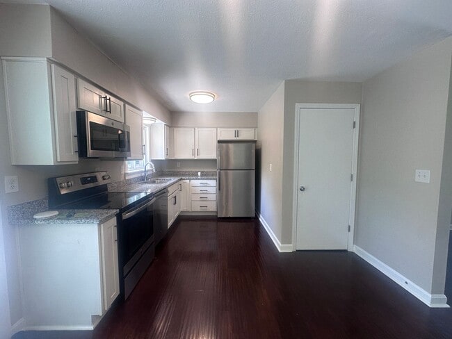 Building Photo - 2129 Dogoon Dr