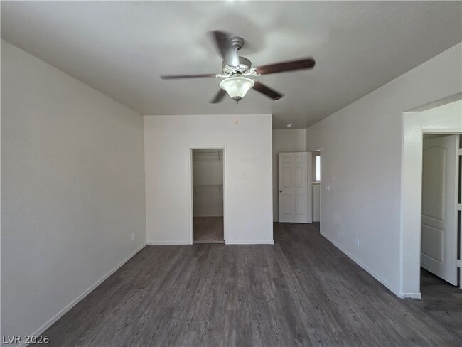 Building Photo - 7510 Perla Del Mar Ave