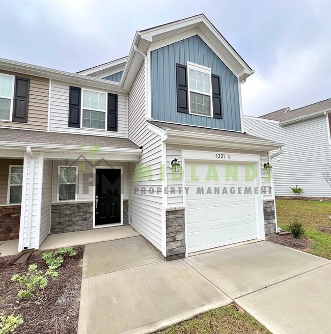 Building Photo - 1221C Champions Rest