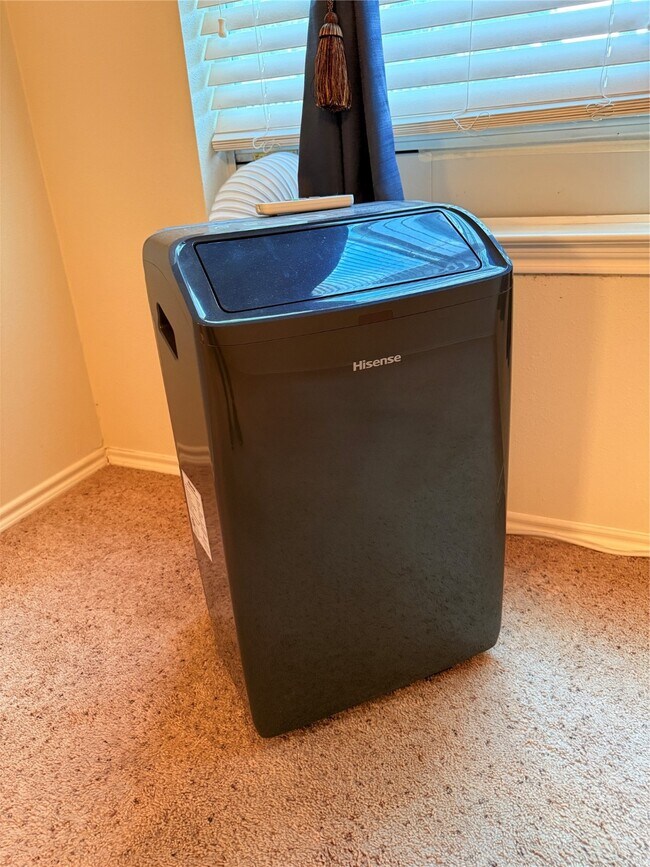 Building Photo - 13600 Breton Ridge St