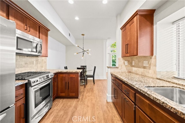 Building Photo - 15 Silver Glade Dr