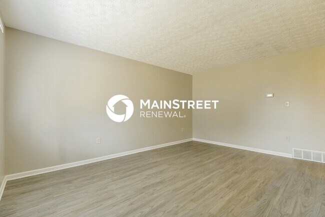 Building Photo - 3 Bedroom Pet-Friendly Home in Reynoldsburg, OH with Main Street Renewal