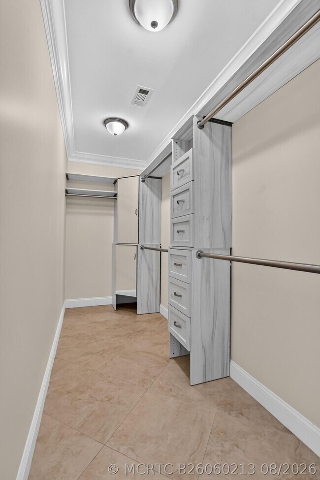 Building Photo - 899 Granada Dr