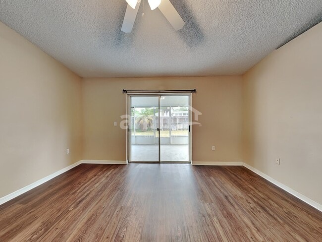 Building Photo - 10418 Maronda Dr