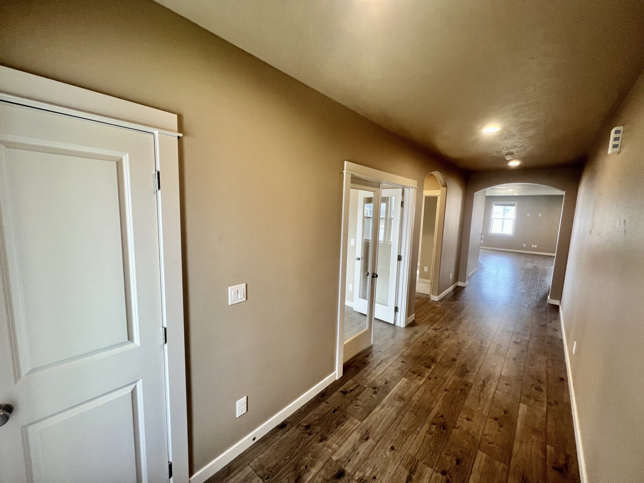 Building Photo - 2395 Chelan St