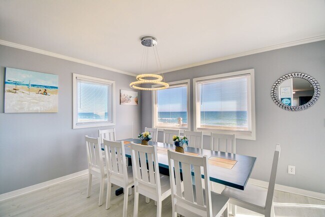 Building Photo - Off Season Rental **Oceanfront, Pet Friend...