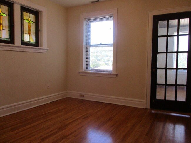 Building Photo - 1079 Terrace Dr