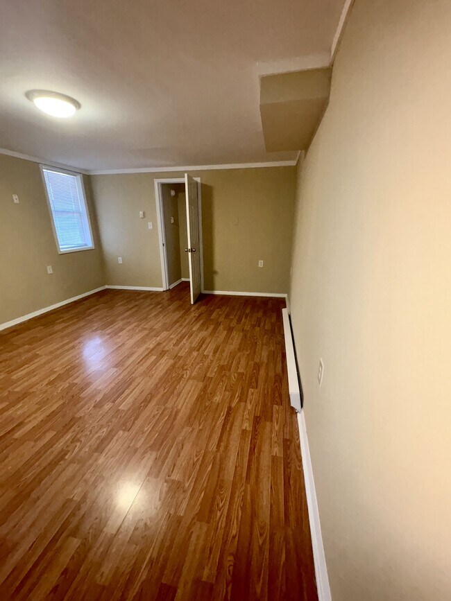 Building Photo - 150 S Sumner Ave