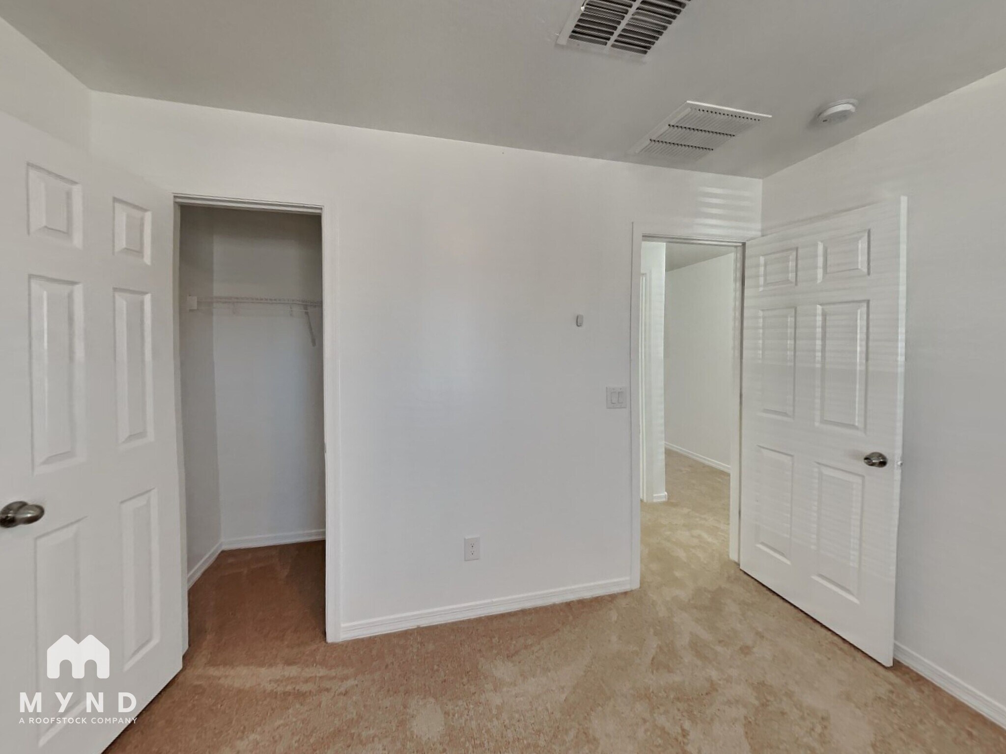 Building Photo - 953 Kachina Dr