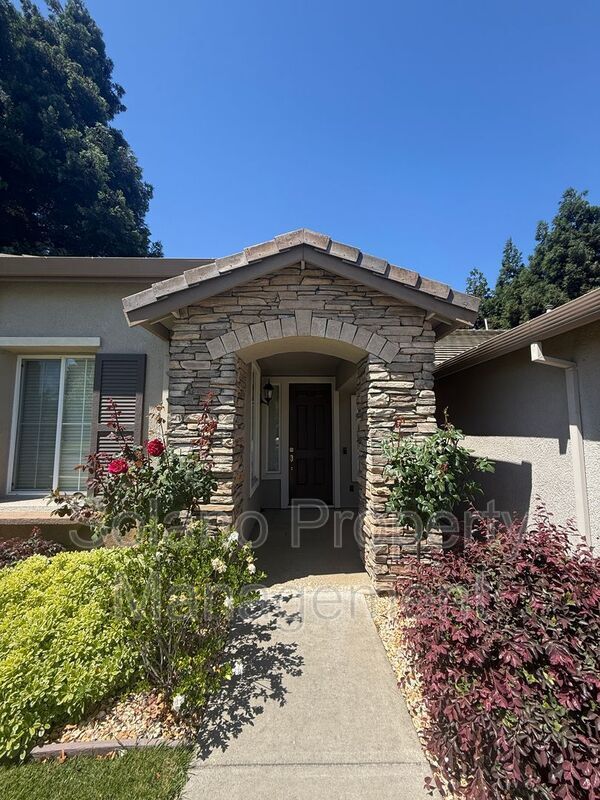 Building Photo - 661 Vintage Valley Dr
