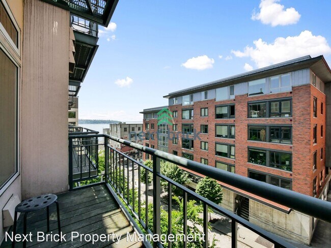 Building Photo - 1 br, 1 bath House - 2030 Western Ave, Uni...