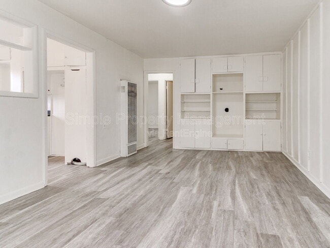 Building Photo - 538 E Indian Dr