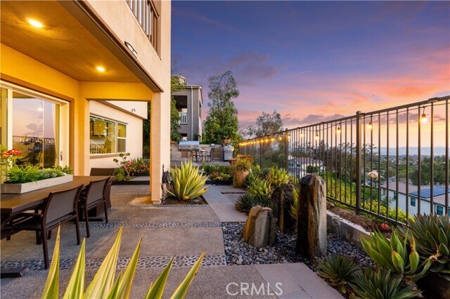Building Photo - 545 Serrano Summit Dr