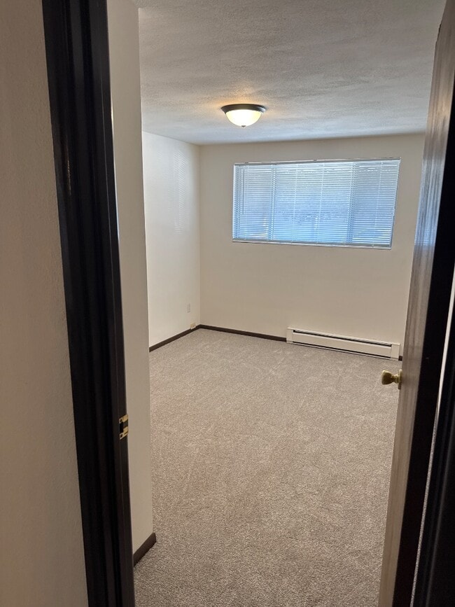 Building Photo - 5858 Anthony Pl