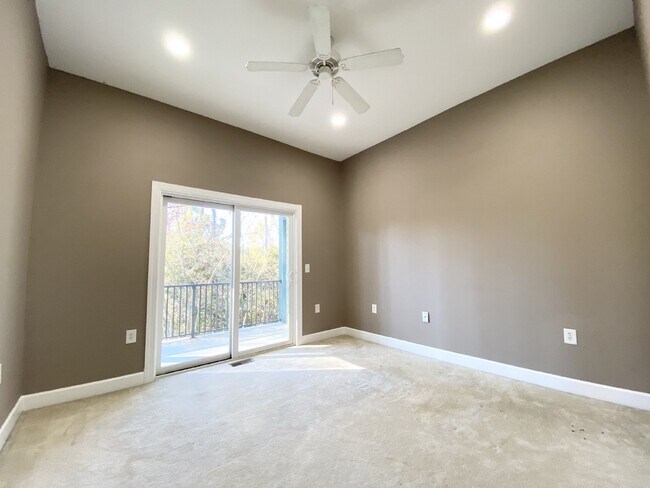 Building Photo - Four Bedroom Townhouse w/ Garage in Seagrass Station!