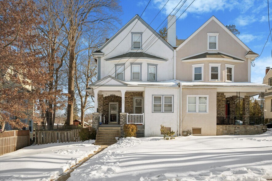 Building Photo - 1609 Upland Ave