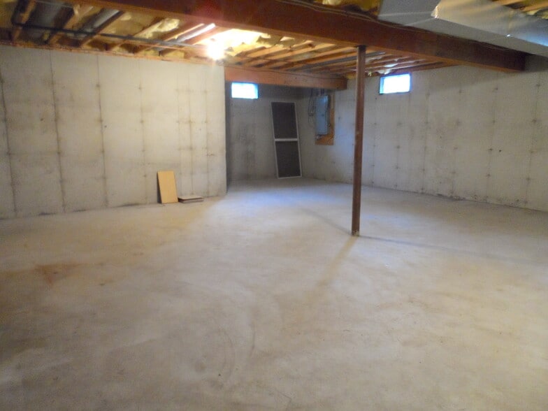 Building Photo - 63 Sturgis St