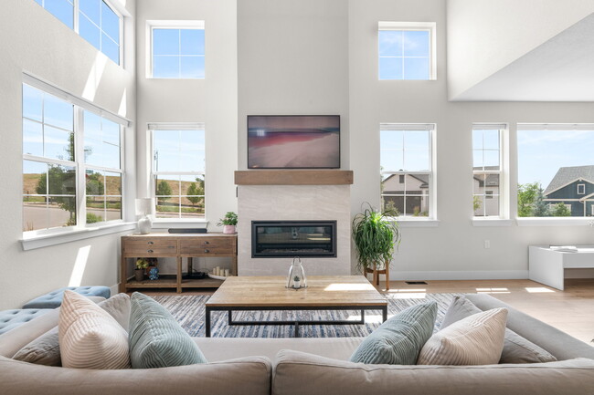 Building Photo - 6625 S Lee St