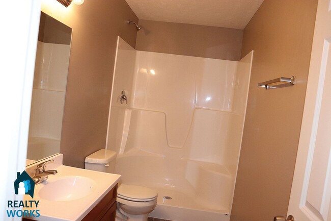 Building Photo - 805 Charleston St