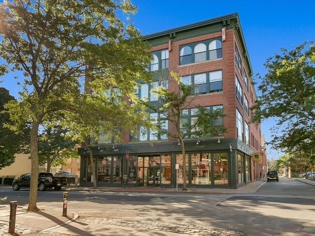 Building Photo - 281 Essex St