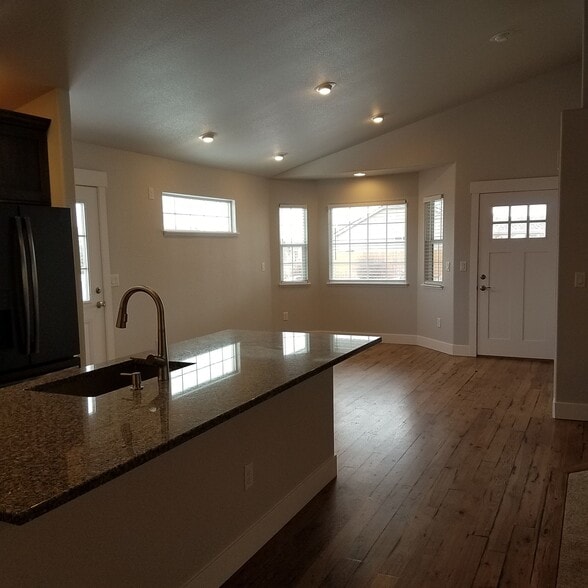 Dining Room - 448 Trailcrest Ct