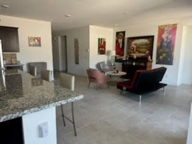 Building Photo - Beautiful 5 bed in Litchfield Park!