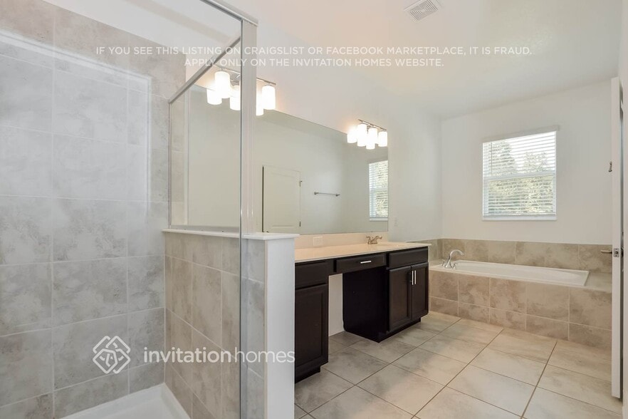 Building Photo - 4315 Seven Canyons Dr