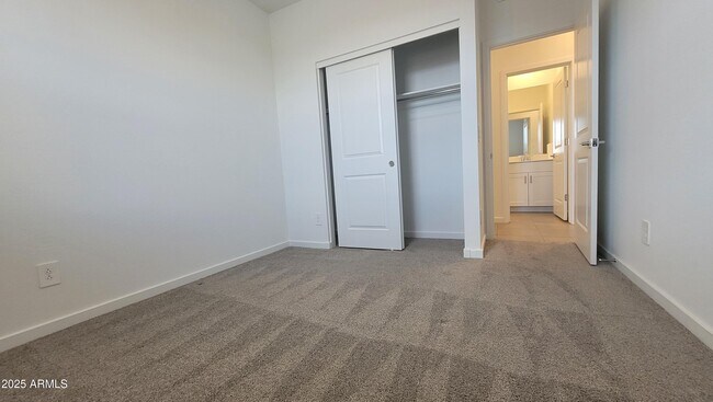 Building Photo - 15998 W Smoketree Dr